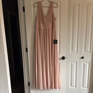 Elegant Pink Sleeveless Gown